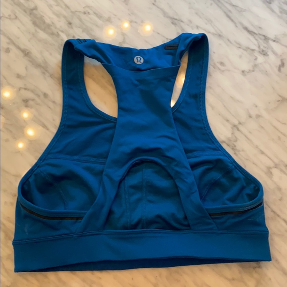 Lululemon sports bra